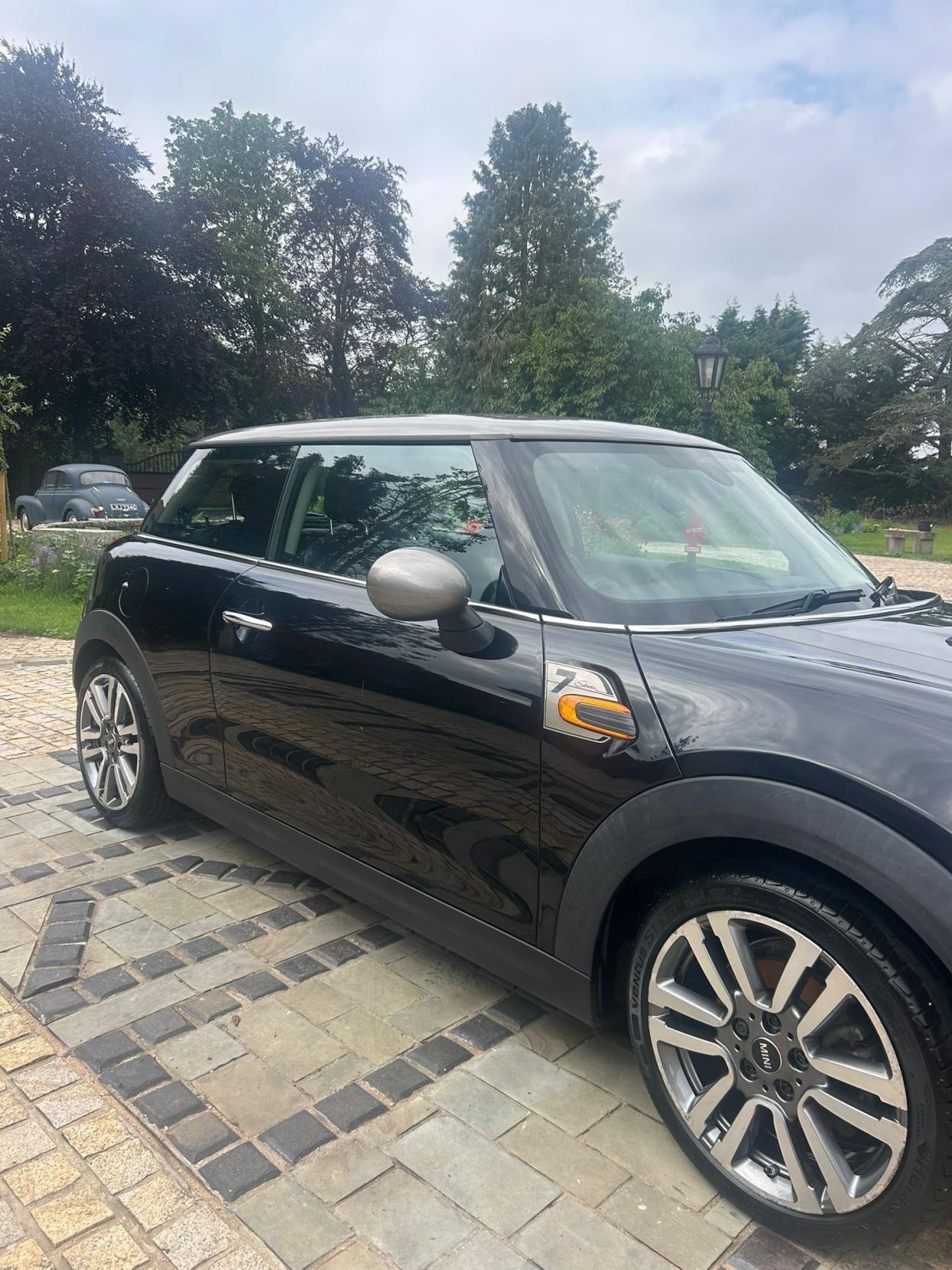 MINI Hatch 1.5 Cooper Seven Hatchback 3dr Petrol Manual Euro 6 (s/s) (136 ps)