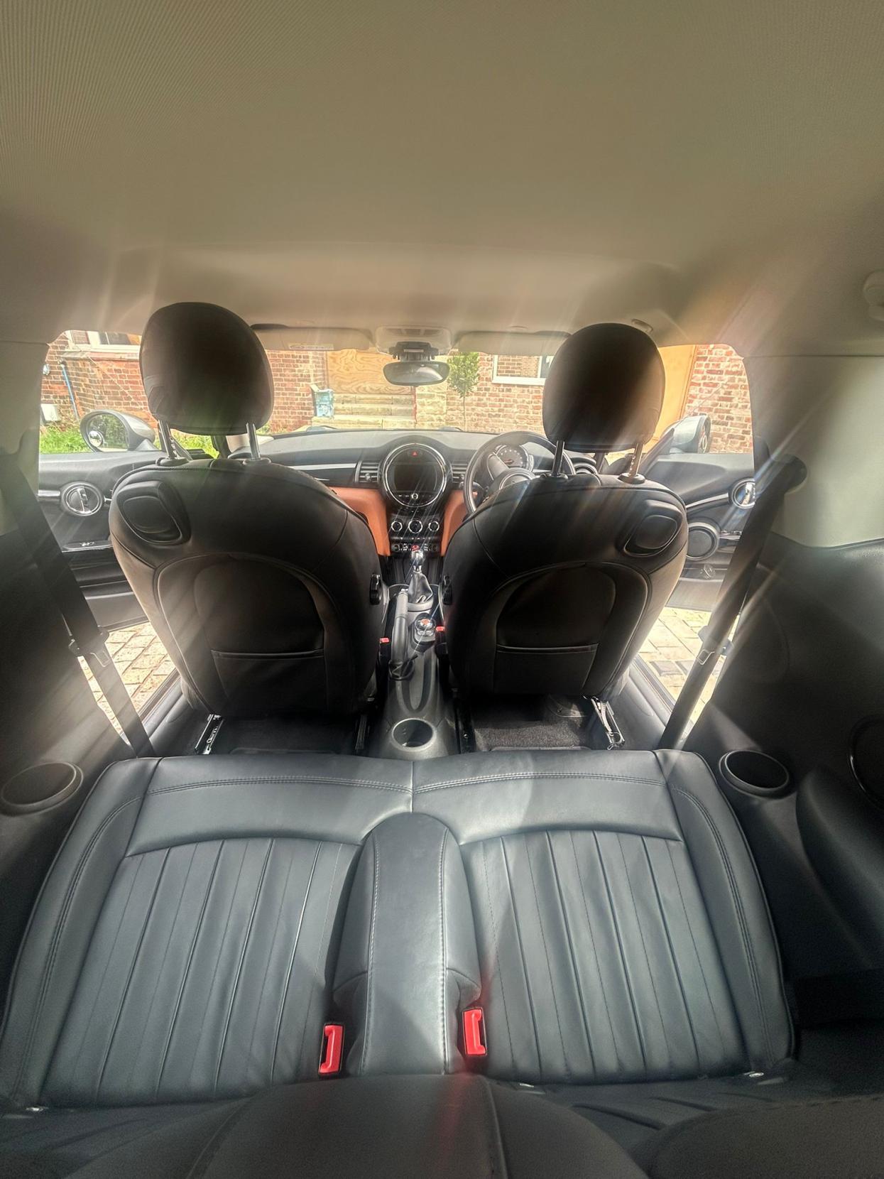 MINI Hatch 1.5 Cooper Seven Hatchback 3dr Petrol Manual Euro 6 (s/s) (136 ps)